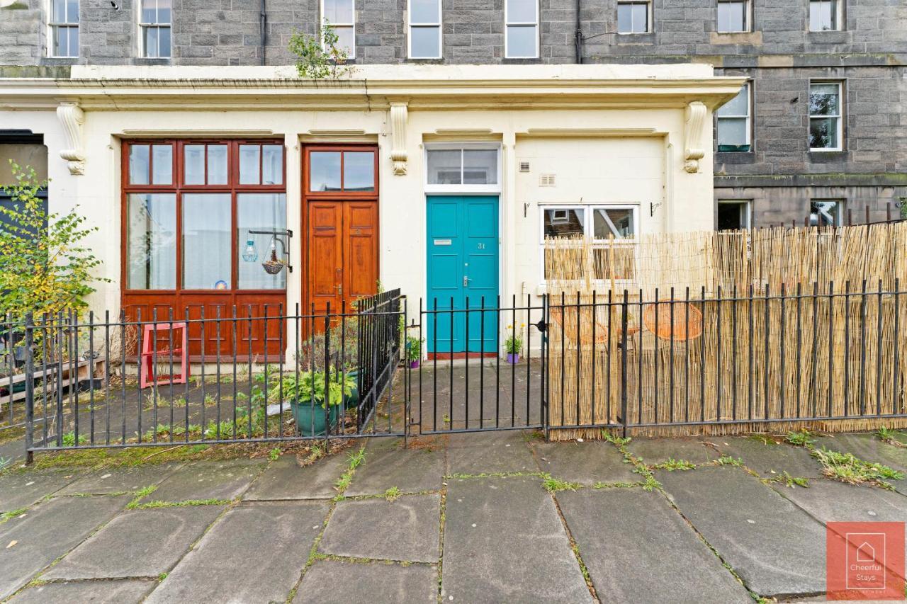 Cheerful Stays: Spacious Flat In Vibrant Leith Edinburgh Exterior photo